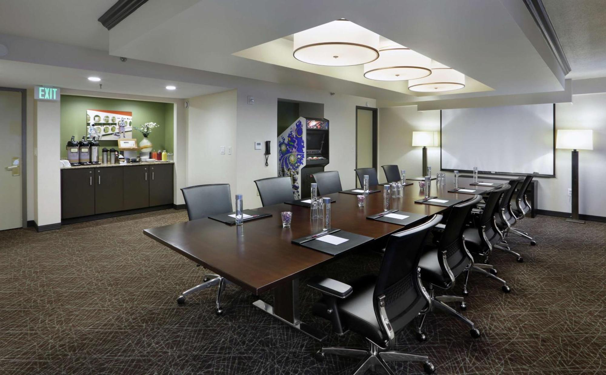 The Verve Boston Natick, Tapestry Collection By Hilton Eksteriør bilde